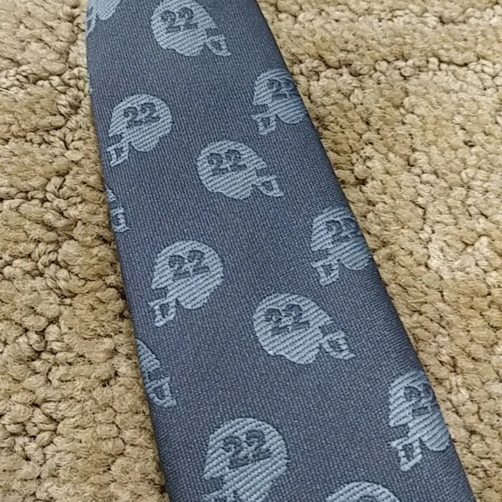 Children's Place clip on football tie 6-18 mos